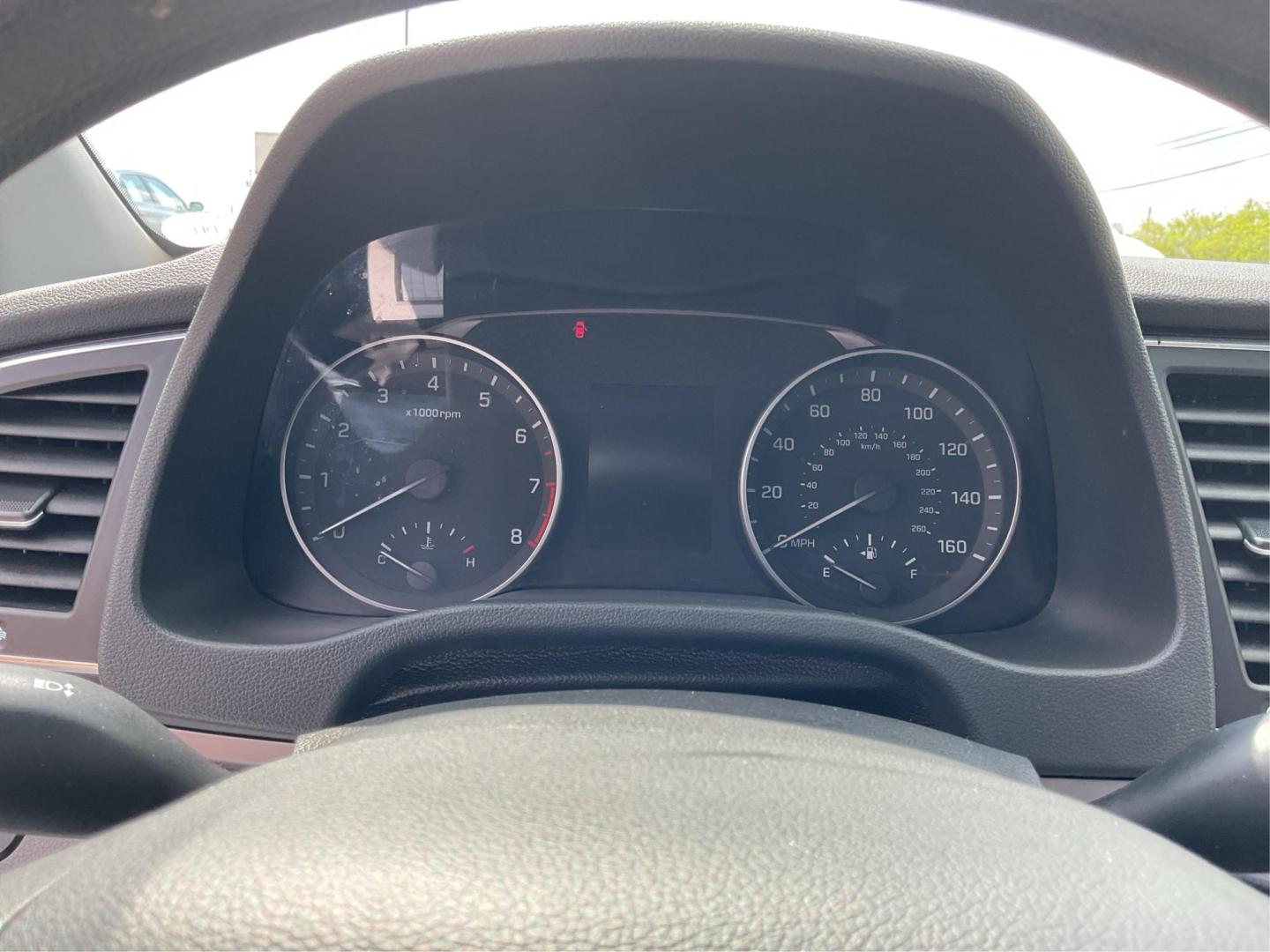 2017 Hyundai Elantra SE (5NPD84LF1HH) with an Nu 2L I-4 DOHC engine, located at 1865 W 2nd St., Xenia, OH, 45385, (937) 372-7777, 39.681259, -83.961945 - 2017 Hyundai Elantra SE - Photo#14