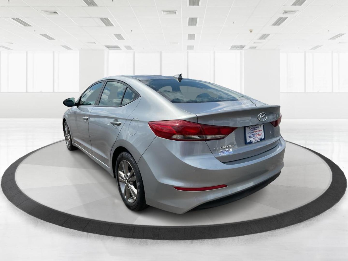 2017 Hyundai Elantra SE (5NPD84LF1HH) with an Nu 2L I-4 DOHC engine, located at 1865 W 2nd St., Xenia, OH, 45385, (937) 372-7777, 39.681259, -83.961945 - 2017 Hyundai Elantra SE - Photo#4