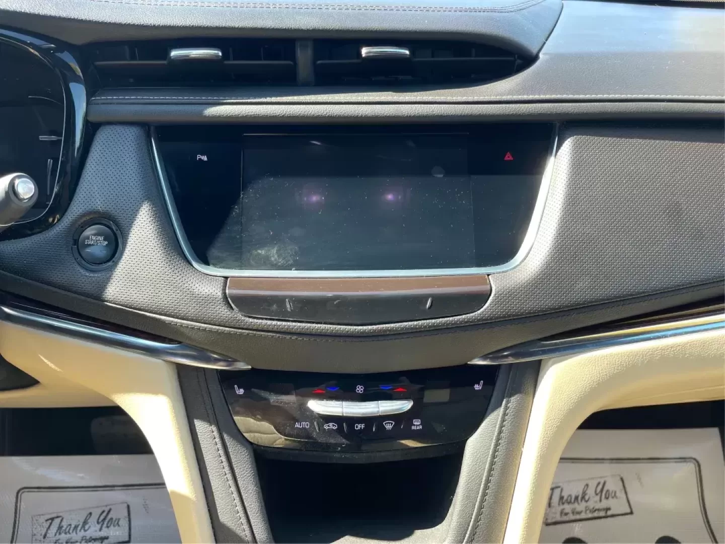 2017 Cadillac XT5 Luxury AWD (1GYKNDRS4HZ) with an 3.6L V6 DOHC 24V engine, 8-Speed Automatic transmission, located at 1865 W 2nd St., Xenia, OH, 45385, (937) 372-7777, 39.681259, -83.961945 - 2017 Cadillac XT5 Luxury AWD - Photo#13