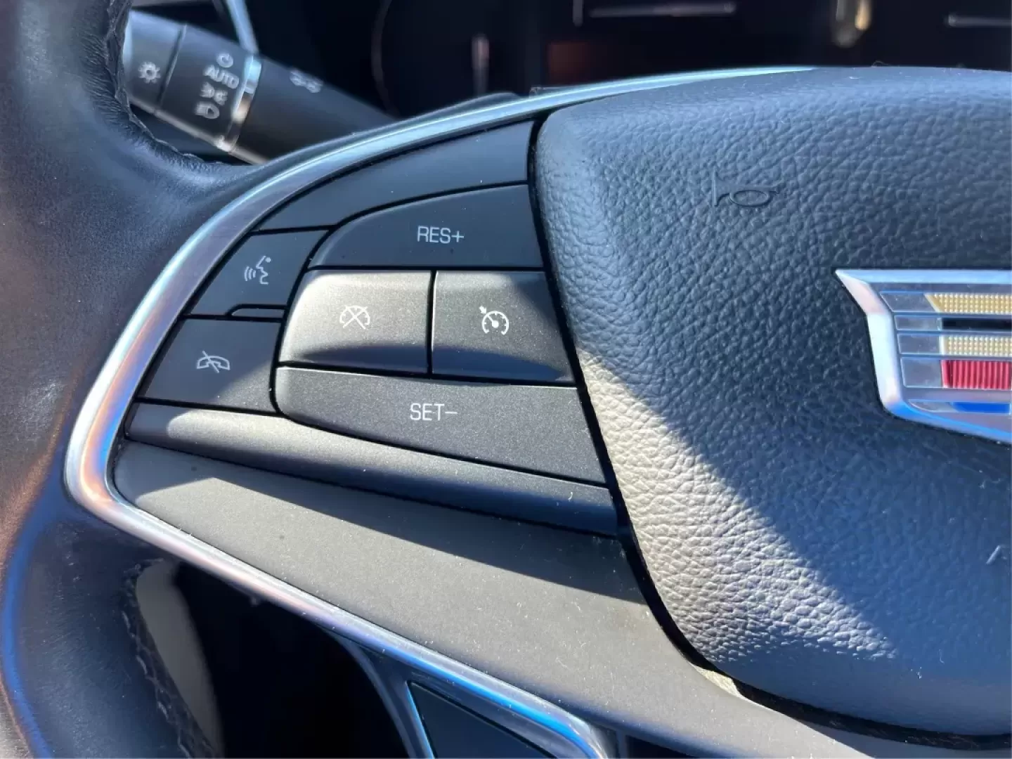 2017 Cadillac XT5 Luxury AWD (1GYKNDRS4HZ) with an 3.6L V6 DOHC 24V engine, 8-Speed Automatic transmission, located at 1865 W 2nd St., Xenia, OH, 45385, (937) 372-7777, 39.681259, -83.961945 - 2017 Cadillac XT5 Luxury AWD - Photo#16