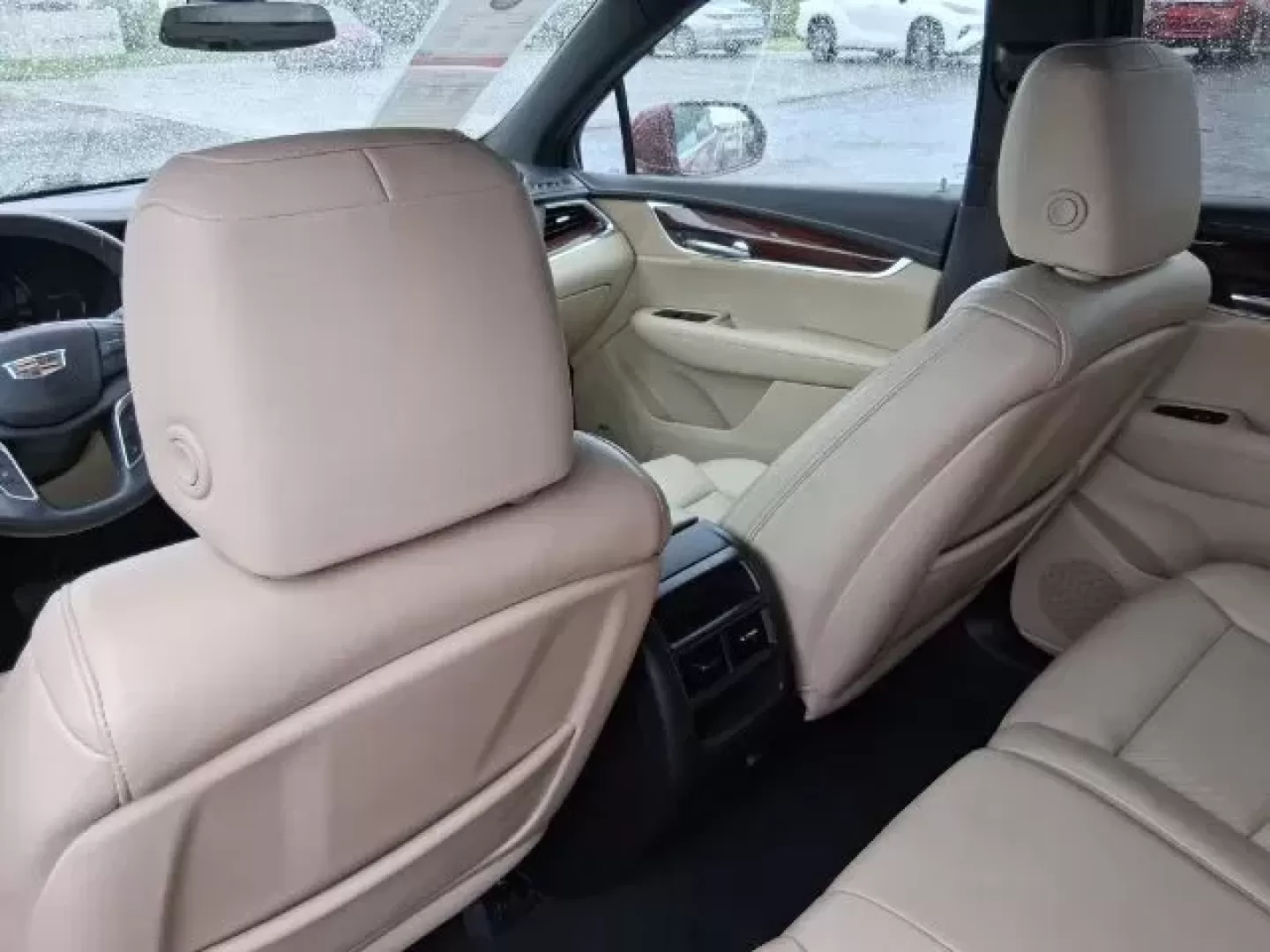 2017 Cadillac XT5 Luxury AWD (1GYKNDRS4HZ) with an 3.6L V6 DOHC 24V engine, 8-Speed Automatic transmission, located at 1865 W 2nd St., Xenia, OH, 45385, (937) 372-7777, 39.681259, -83.961945 - 2017 Cadillac XT5 Luxury AWD - Photo#30