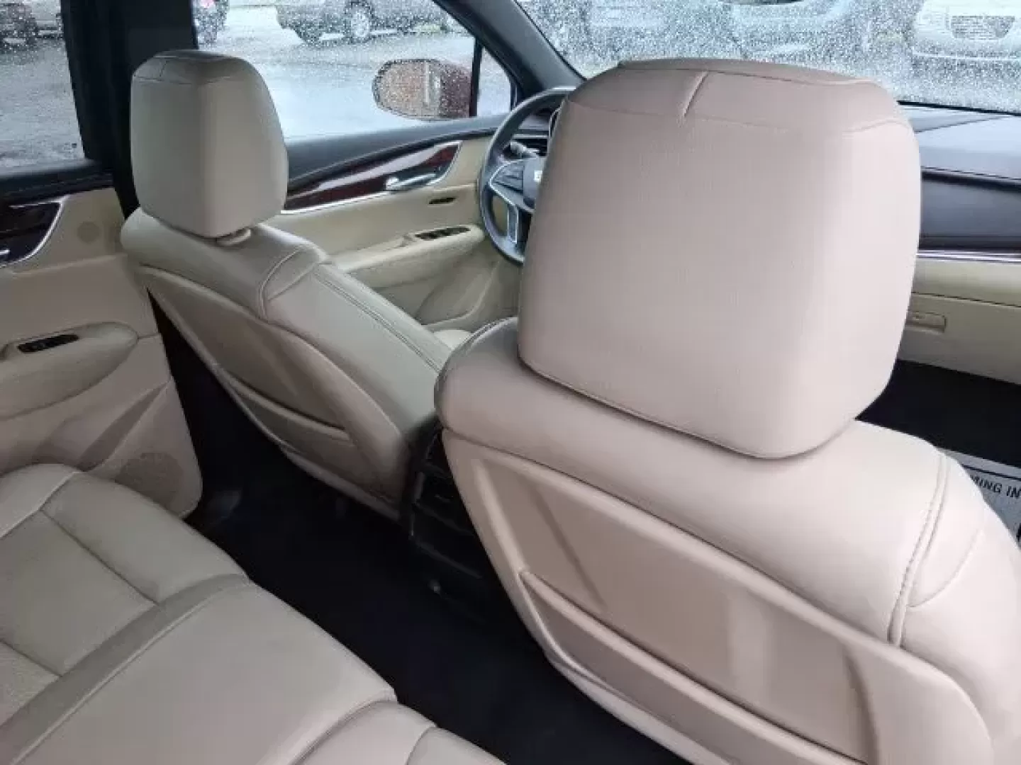 2017 Cadillac XT5 Luxury AWD (1GYKNDRS4HZ) with an 3.6L V6 DOHC 24V engine, 8-Speed Automatic transmission, located at 1865 W 2nd St., Xenia, OH, 45385, (937) 372-7777, 39.681259, -83.961945 - 2017 Cadillac XT5 Luxury AWD - Photo#31