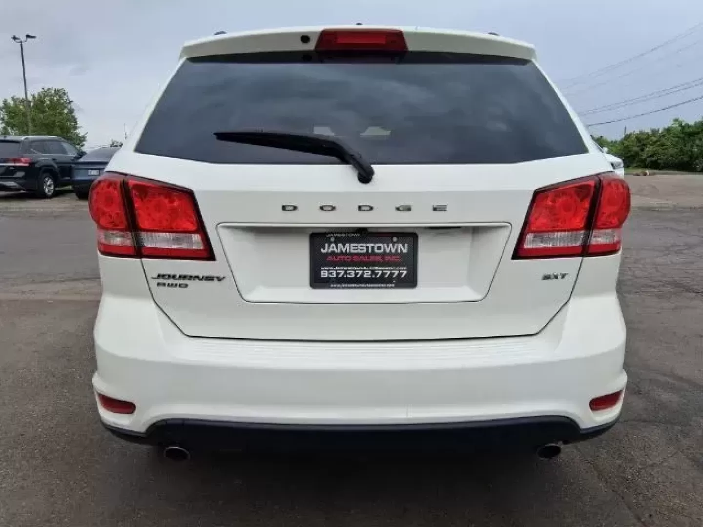 2017 Dodge Journey SXT AWD (3C4PDDBG6HT) with an Pentastar 3.6L V-6 DOHC engine, located at 1865 W 2nd St., Xenia, OH, 45385, (937) 372-7777, 39.681259, -83.961945 - 2017 Dodge Journey SXT AWD - Photo#5