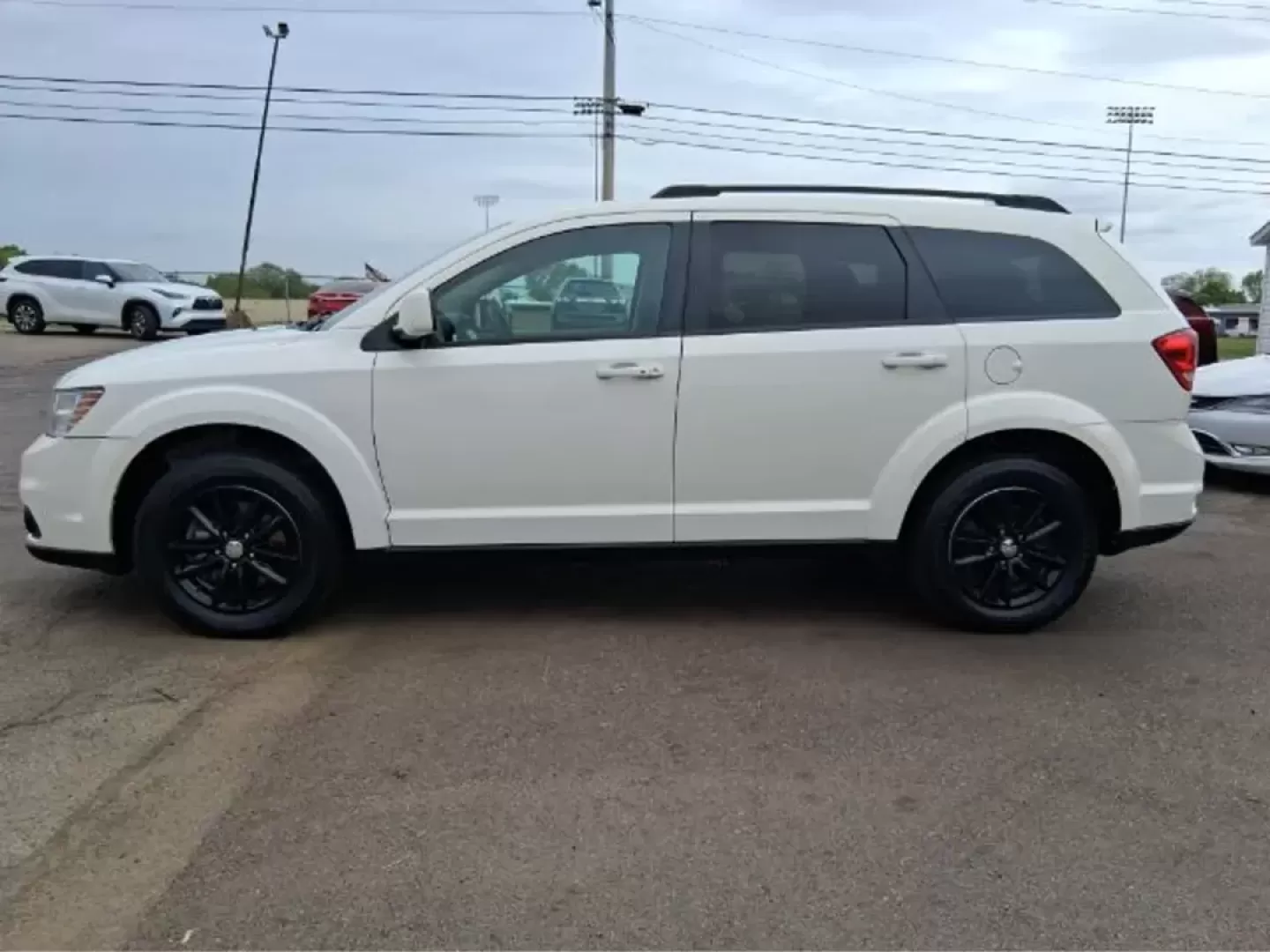 2017 Dodge Journey SXT AWD (3C4PDDBG6HT) with an Pentastar 3.6L V-6 DOHC engine, located at 1865 W 2nd St., Xenia, OH, 45385, (937) 372-7777, 39.681259, -83.961945 - 2017 Dodge Journey SXT AWD - Photo#15