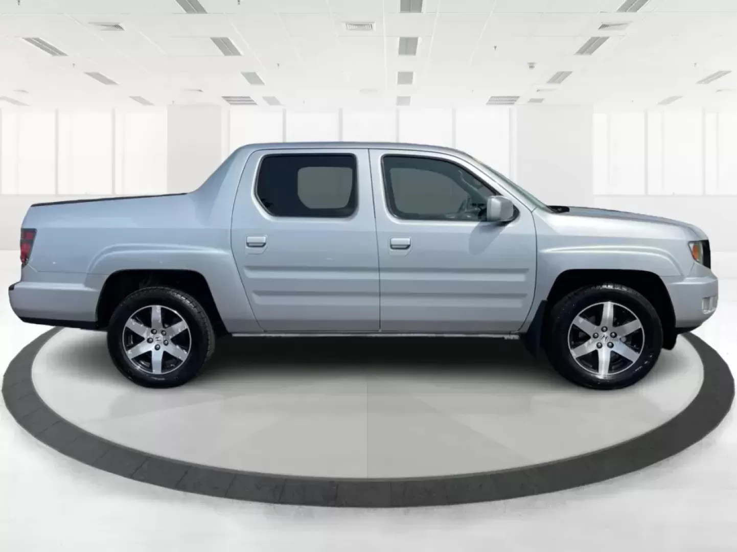 2014 Honda Ridgeline RTL-S (5FPYK1F67EB) with an 3.5L V6 SOHC 24V engine, 5-Speed Automatic transmission, located at 1865 W 2nd St., Xenia, OH, 45385, (937) 372-7777, 39.681259, -83.961945 - 2014 Honda Ridgeline RTL-S - Photo#1