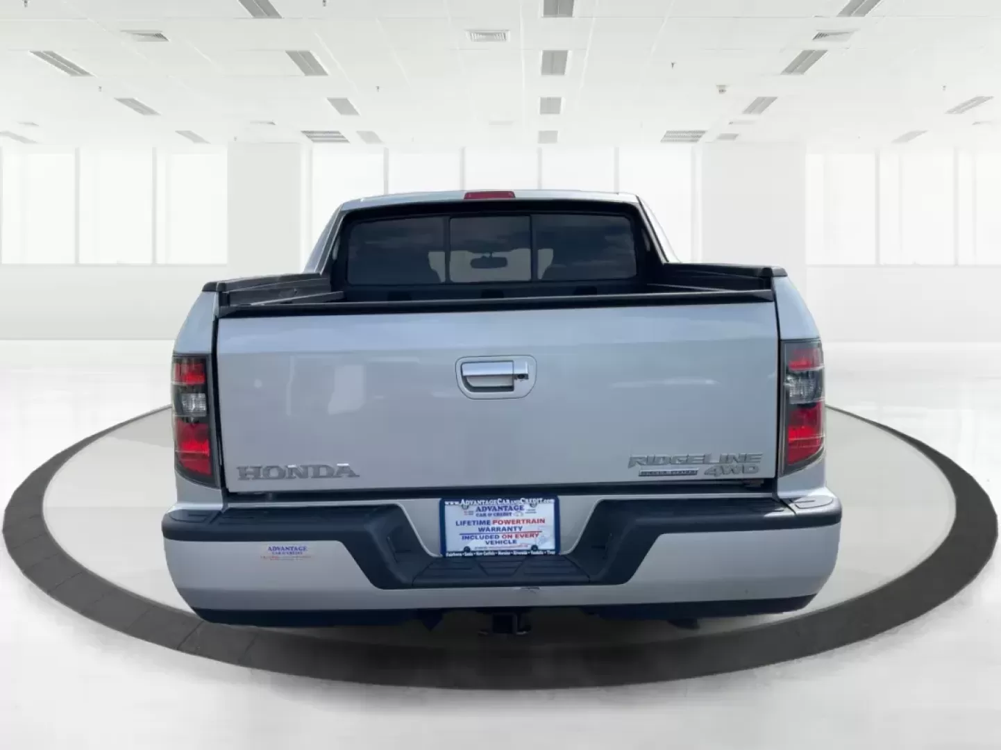 2014 Honda Ridgeline RTL-S (5FPYK1F67EB) with an 3.5L V6 SOHC 24V engine, 5-Speed Automatic transmission, located at 1865 W 2nd St., Xenia, OH, 45385, (937) 372-7777, 39.681259, -83.961945 - 2014 Honda Ridgeline RTL-S - Photo#4