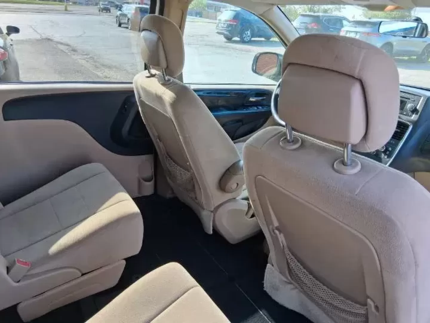 2013 Dodge Grand Caravan SE (2C4RDGBG4DR) with an 3.6L V6 DOHC 24V engine, 6-Speed Automatic transmission, located at 1865 W 2nd St., Xenia, OH, 45385, (937) 372-7777, 39.681259, -83.961945 - 2013 Dodge Grand Caravan SE - Photo#10