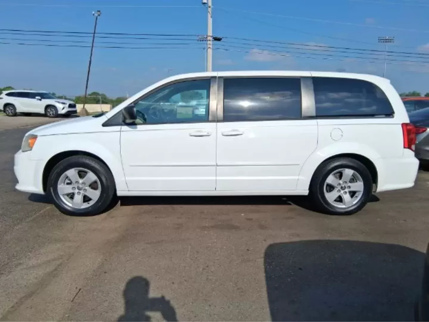 2013 Dodge Grand Caravan SE (2C4RDGBG4DR) with an 3.6L V6 DOHC 24V engine, 6-Speed Automatic transmission, located at 1865 W 2nd St., Xenia, OH, 45385, (937) 372-7777, 39.681259, -83.961945 - 2013 Dodge Grand Caravan SE - Photo#15