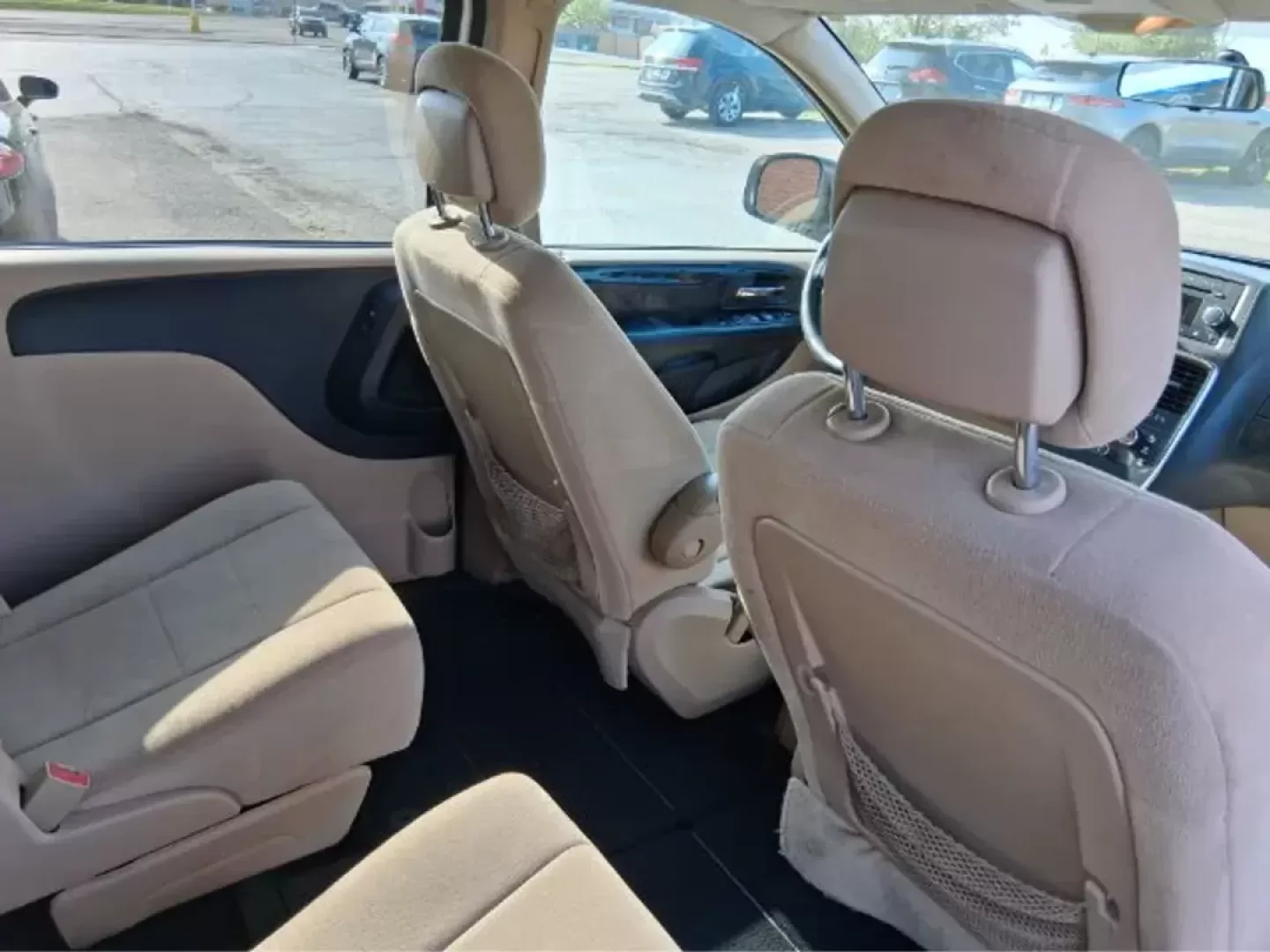 2013 Dodge Grand Caravan SE (2C4RDGBG4DR) with an 3.6L V6 DOHC 24V engine, 6-Speed Automatic transmission, located at 1865 W 2nd St., Xenia, OH, 45385, (937) 372-7777, 39.681259, -83.961945 - 2013 Dodge Grand Caravan SE - Photo#24