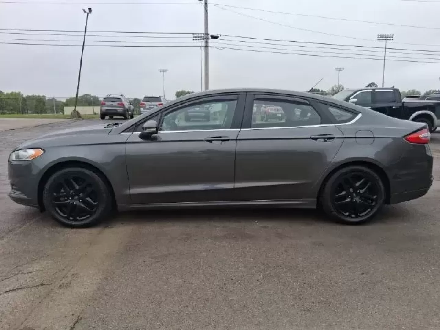 2016 Ford Fusion SE (1FA6P0H77G5) with an Other engine, located at 1865 W 2nd St., Xenia, OH, 45385, (937) 372-7777, 39.681259, -83.961945 - **Elevate Your Daily Commute with the 2016 Ford Fusion SE A Perfect Blend of Style and Reliability!**<br /> <br /> Are you in search of a vehicle that not only meets your daily commuting needs but also adds a touch of sophistication to your lifestyle? Look no further than this stunning 2016 Ford Fu - Photo#2