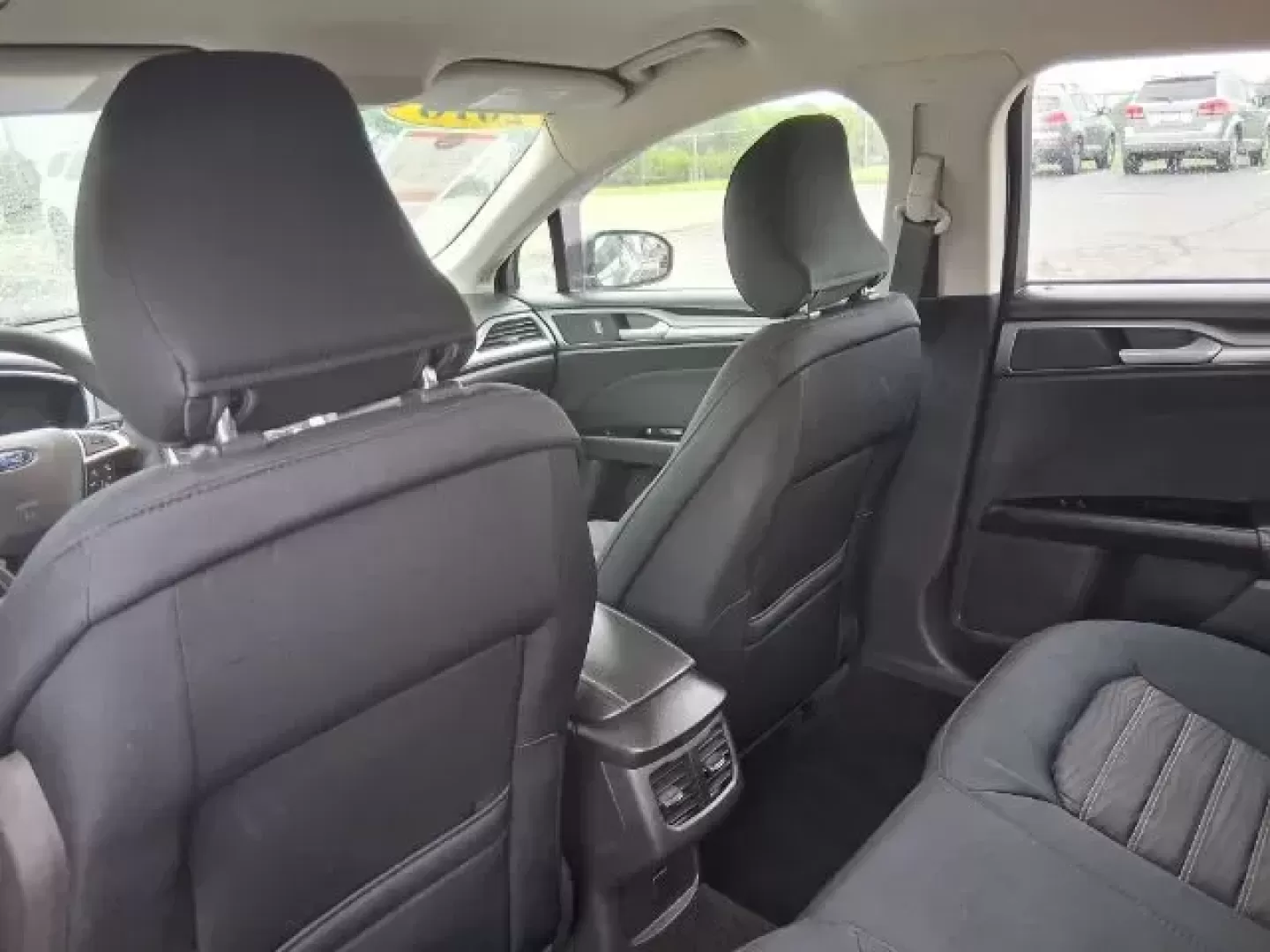 2016 Ford Fusion SE (1FA6P0H77G5) with an Other engine, located at 1865 W 2nd St., Xenia, OH, 45385, (937) 372-7777, 39.681259, -83.961945 - **Elevate Your Daily Commute with the 2016 Ford Fusion SE A Perfect Blend of Style and Reliability!**<br /> <br /> Are you in search of a vehicle that not only meets your daily commuting needs but also adds a touch of sophistication to your lifestyle? Look no further than this stunning 2016 Ford Fu - Photo#9