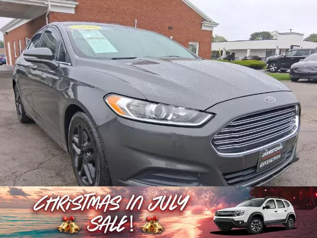 photo of 2016 Ford Fusion SE