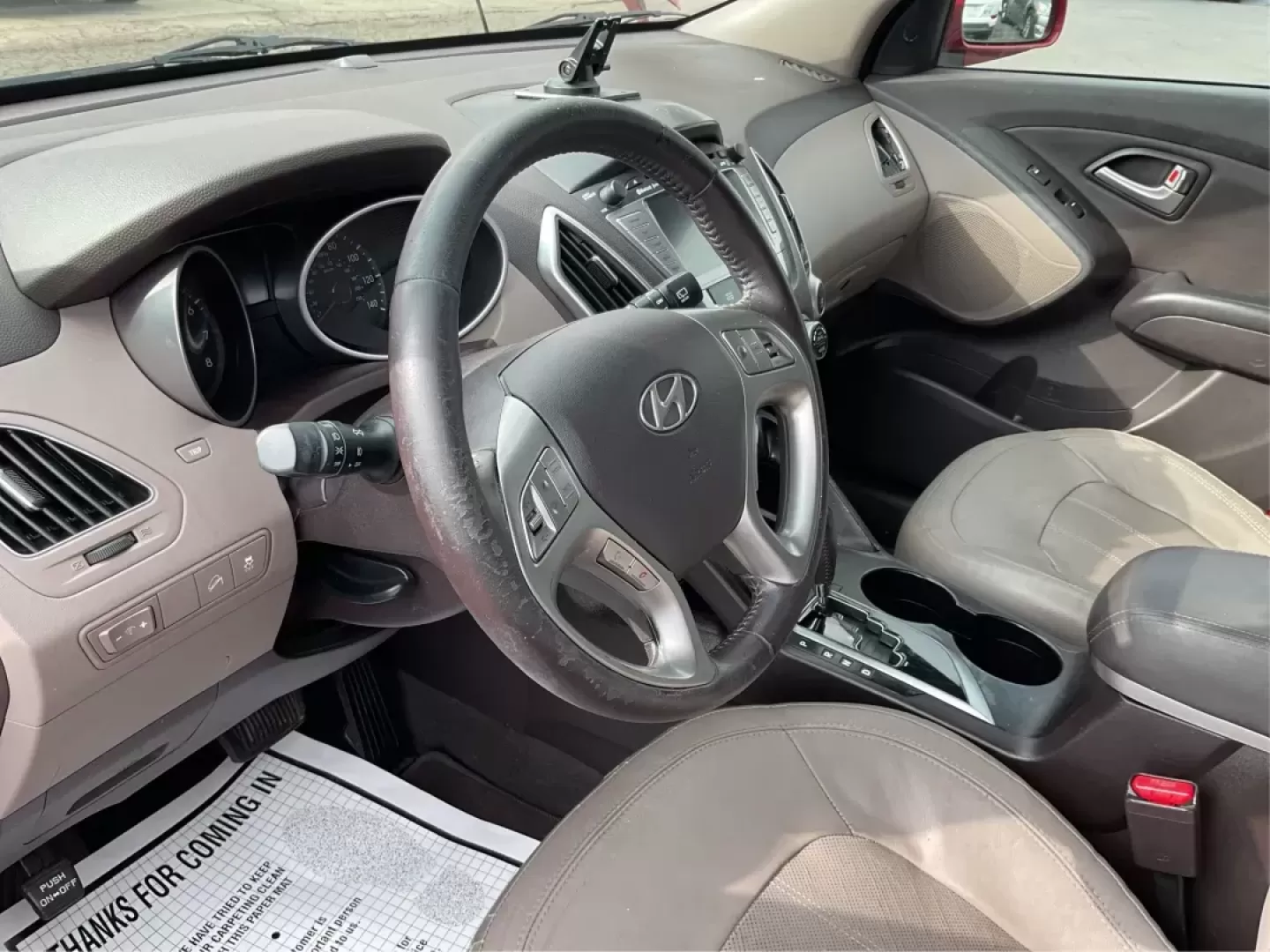 2013 Hyundai Tucson Limited (KM8JU3AC4DU) with an Theta II 2.4L I-4 DOHC engine, located at 1865 W 2nd St., Xenia, OH, 45385, (937) 372-7777, 39.681259, -83.961945 - **Explore New Adventures with the 2013 Hyundai Tucson Limited Perfect for All Lifestyles!**<br /> <br /> Are you ready to elevate your daily commutes or weekend adventures? Meet the 2013 Hyundai Tucson Limited, a versatile utility vehicle designed for families, commuters, and everyone in between. W - Photo#7
