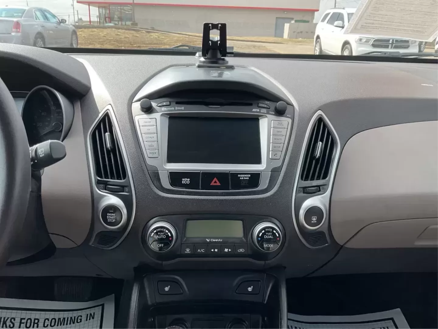 2013 Hyundai Tucson Limited (KM8JU3AC4DU) with an Theta II 2.4L I-4 DOHC engine, located at 1865 W 2nd St., Xenia, OH, 45385, (937) 372-7777, 39.681259, -83.961945 - **Explore New Adventures with the 2013 Hyundai Tucson Limited Perfect for All Lifestyles!**<br /> <br /> Are you ready to elevate your daily commutes or weekend adventures? Meet the 2013 Hyundai Tucson Limited, a versatile utility vehicle designed for families, commuters, and everyone in between. W - Photo#11