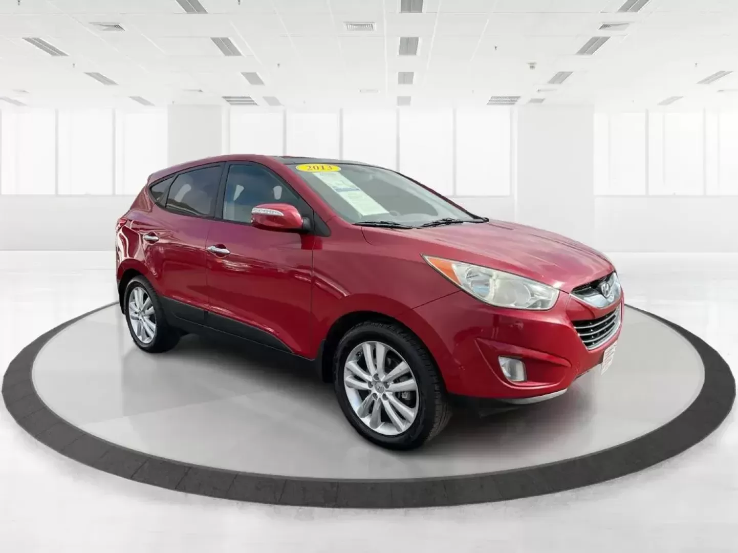 2013 Hyundai Tucson Limited (KM8JU3AC4DU) with an Theta II 2.4L I-4 DOHC engine, located at 1865 W 2nd St., Xenia, OH, 45385, (937) 372-7777, 39.681259, -83.961945 - **Explore New Adventures with the 2013 Hyundai Tucson Limited Perfect for All Lifestyles!**<br /> <br /> Are you ready to elevate your daily commutes or weekend adventures? Meet the 2013 Hyundai Tucson Limited, a versatile utility vehicle designed for families, commuters, and everyone in between. W - Photo#0