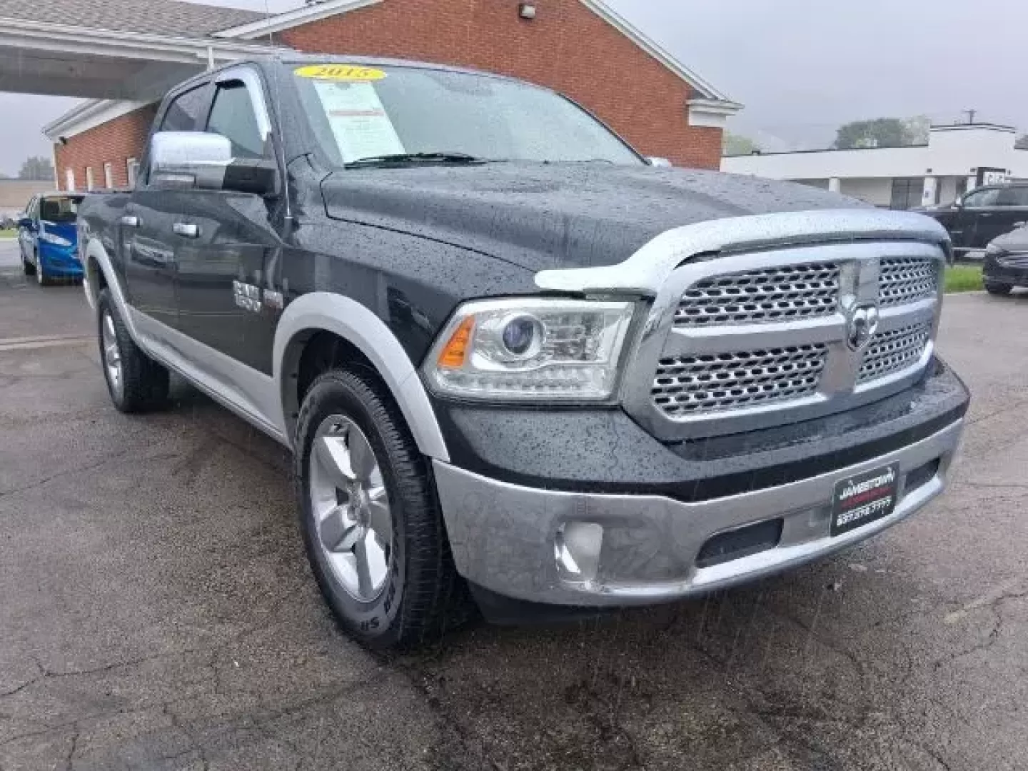 2015 Ram 1500 Laramie Crew Cab SWB 4WD (1C6RR7NT7FS) with an 5.7L V8 OHV 16V engine, 8-Speed Automatic transmission, located at 1865 W 2nd St., Xenia, OH, 45385, (937) 372-7777, 39.681259, -83.961945 - **Unlock Your Weekend Adventures with the 2015 Ram 1500 Laramie Crew Cab 4WD at Jamestown Auto Sales!**<br /> <br /> Are you ready to elevate your lifestyle with a vehicle that combines power, comfort, and versatility? Look no further than this 2015 Ram 1500 Laramie Crew Cab SWB, the ultimate truck - Photo#1