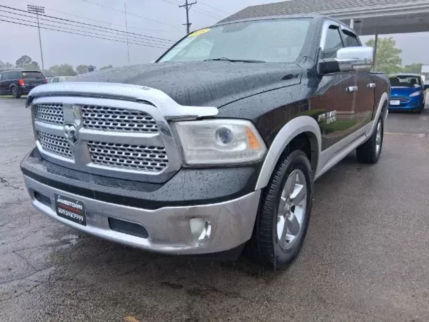 2015 Ram 1500 Laramie Crew Cab SWB 4WD (1C6RR7NT7FS) with an 5.7L V8 OHV 16V engine, 8-Speed Automatic transmission, located at 1865 W 2nd St., Xenia, OH, 45385, (937) 372-7777, 39.681259, -83.961945 - **Unlock Your Weekend Adventures with the 2015 Ram 1500 Laramie Crew Cab 4WD at Jamestown Auto Sales!**<br /> <br /> Are you ready to elevate your lifestyle with a vehicle that combines power, comfort, and versatility? Look no further than this 2015 Ram 1500 Laramie Crew Cab SWB, the ultimate truck - Photo#2