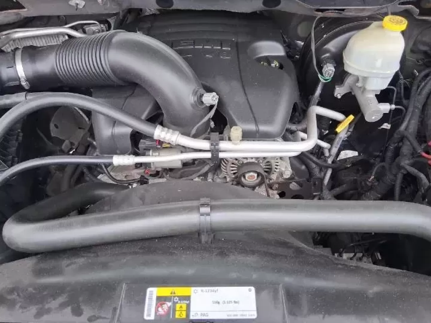 2015 Ram 1500 Laramie Crew Cab SWB 4WD (1C6RR7NT7FS) with an 5.7L V8 OHV 16V engine, 8-Speed Automatic transmission, located at 1865 W 2nd St., Xenia, OH, 45385, (937) 372-7777, 39.681259, -83.961945 - **Unlock Your Weekend Adventures with the 2015 Ram 1500 Laramie Crew Cab 4WD at Jamestown Auto Sales!**<br /> <br /> Are you ready to elevate your lifestyle with a vehicle that combines power, comfort, and versatility? Look no further than this 2015 Ram 1500 Laramie Crew Cab SWB, the ultimate truck - Photo#12