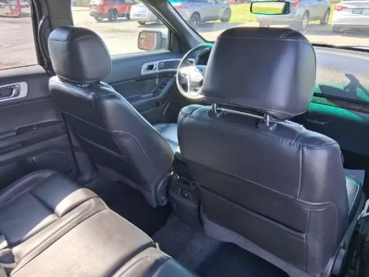 2015 Ford Explorer Limited (1FM5K8F86FG) with an 3.5L V-6 DOHC engine, located at 1865 W 2nd St., Xenia, OH, 45385, (937) 372-7777, 39.681259, -83.961945 - **Discover Your Next Adventure with the 2015 Ford Explorer Limited at Jamestown Auto Sales!**<br /> <br /> Are you ready to elevate your family's road trips, weekend getaways, or daily commutes with a versatile and reliable SUV? The 2015 Ford Explorer Limited is not just a vehicle-it's an invitation - Photo#10