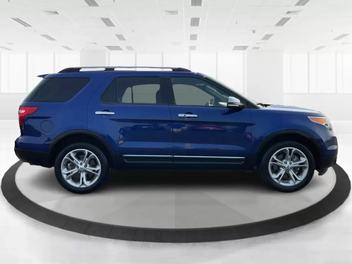 2015 Ford Explorer Limited (1FM5K8F86FG) with an 3.5L V-6 DOHC engine, located at 1865 W 2nd St., Xenia, OH, 45385, (937) 372-7777, 39.681259, -83.961945 - **Explore Your Next Adventure with the 2015 Ford Explorer Limited at Jamestown Auto Sales!**<br /> <br /> If you're seeking a versatile vehicle that meets the demands of your active lifestyle, look no further than the 2015 Ford Explorer Limited, available now at Jamestown Auto Sales in Xenia, OH. Th - Photo#14