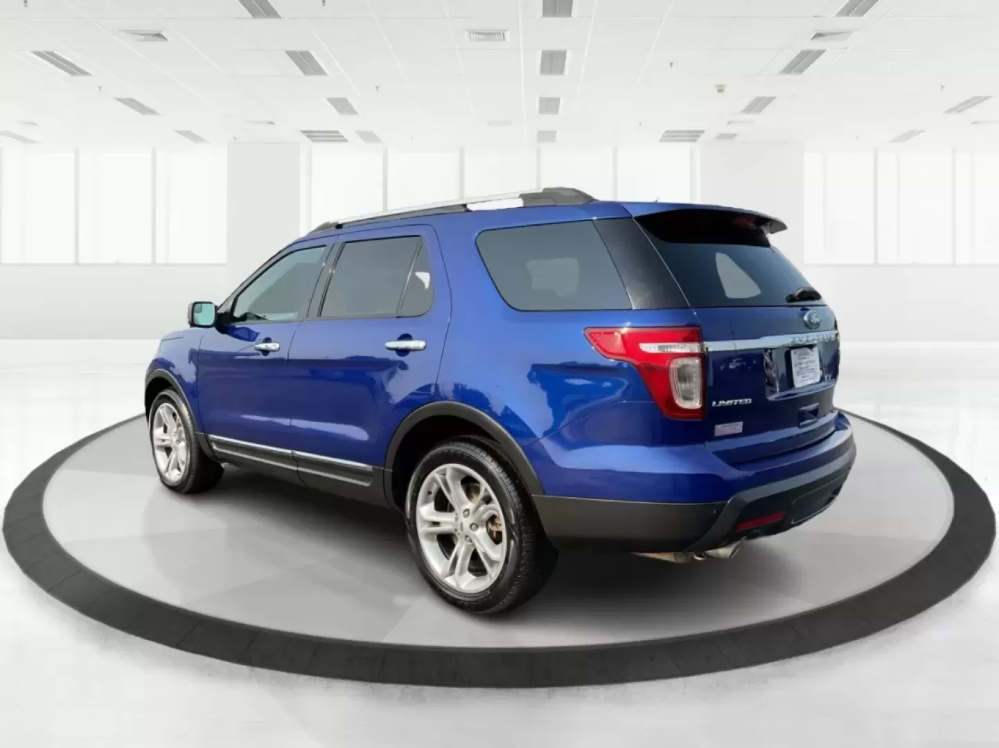2015 Ford Explorer Limited (1FM5K8F86FG) with an 3.5L V-6 DOHC engine, located at 1865 W 2nd St., Xenia, OH, 45385, (937) 372-7777, 39.681259, -83.961945 - **Explore Your Next Adventure with the 2015 Ford Explorer Limited at Jamestown Auto Sales!**<br /> <br /> If you're seeking a versatile vehicle that meets the demands of your active lifestyle, look no further than the 2015 Ford Explorer Limited, available now at Jamestown Auto Sales in Xenia, OH. Th - Photo#17