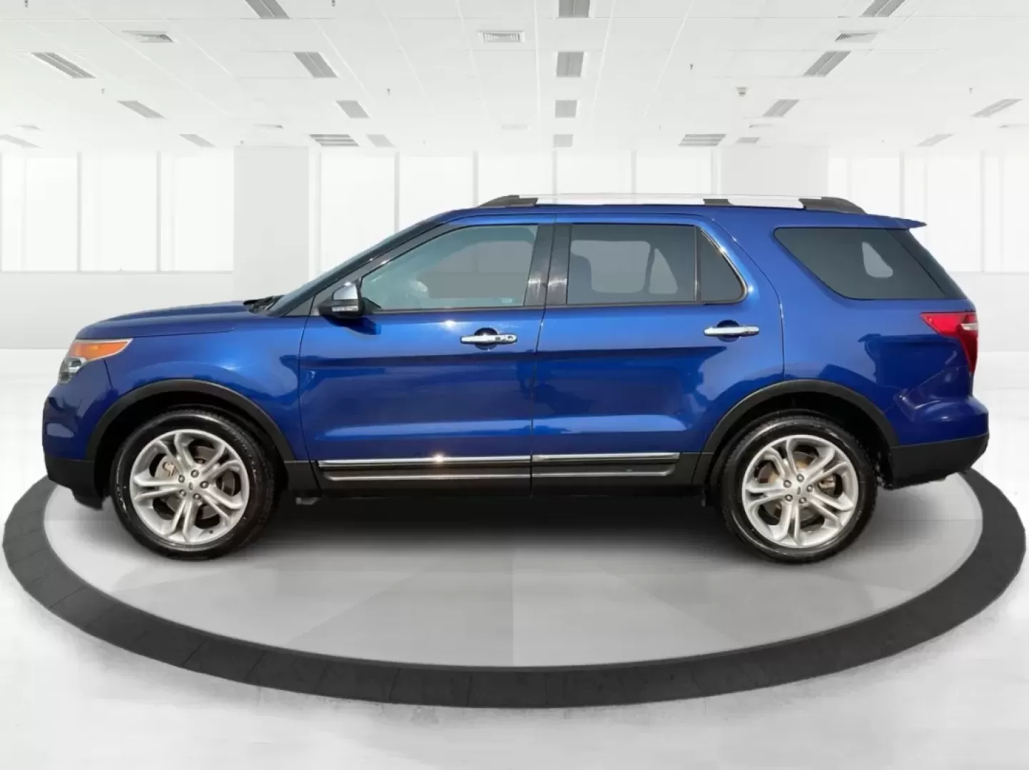 2015 Ford Explorer Limited (1FM5K8F86FG) with an 3.5L V-6 DOHC engine, located at 1865 W 2nd St., Xenia, OH, 45385, (937) 372-7777, 39.681259, -83.961945 - **Explore Your Next Adventure with the 2015 Ford Explorer Limited at Jamestown Auto Sales!**<br /> <br /> If you're seeking a versatile vehicle that meets the demands of your active lifestyle, look no further than the 2015 Ford Explorer Limited, available now at Jamestown Auto Sales in Xenia, OH. Th - Photo#18