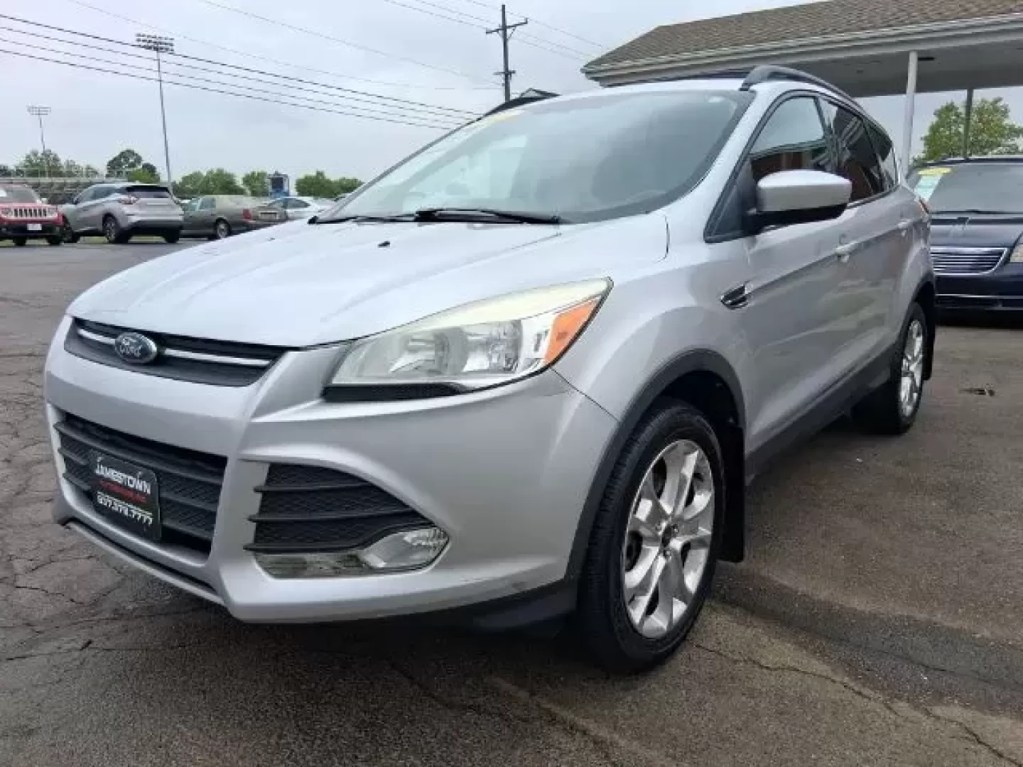 2013 Ford Escape SE 4WD (1FMCU9G9XDU) with an 2.0L L4 DOHC 16V engine, 6-Speed Automatic transmission, located at 1865 W 2nd St., Xenia, OH, 45385, (937) 372-7777, 39.681259, -83.961945 - 2013 Ford Escape SE 4WD - Photo#1