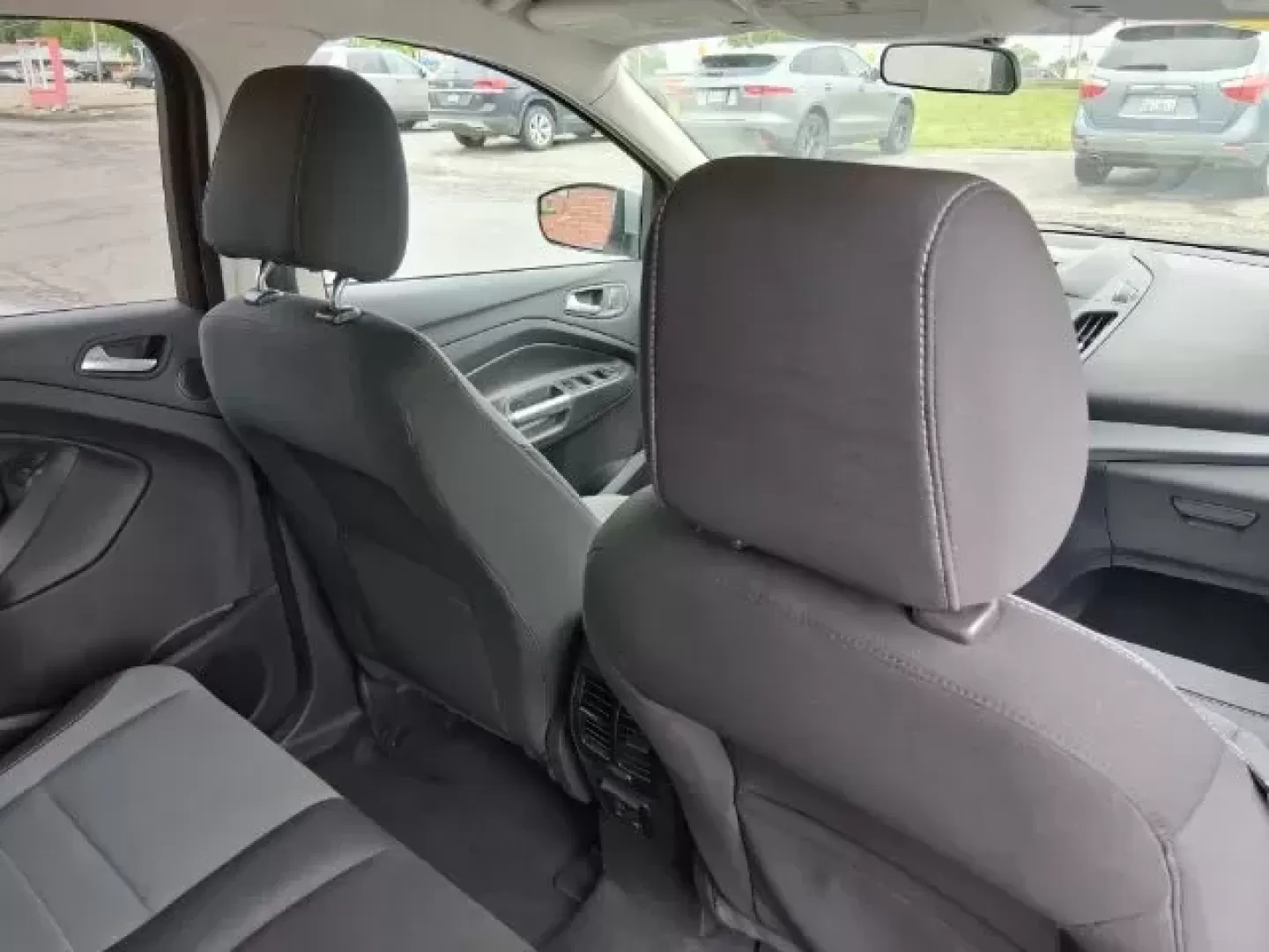 2013 Ford Escape SE 4WD (1FMCU9G9XDU) with an 2.0L L4 DOHC 16V engine, 6-Speed Automatic transmission, located at 1865 W 2nd St., Xenia, OH, 45385, (937) 372-7777, 39.681259, -83.961945 - 2013 Ford Escape SE 4WD - Photo#10