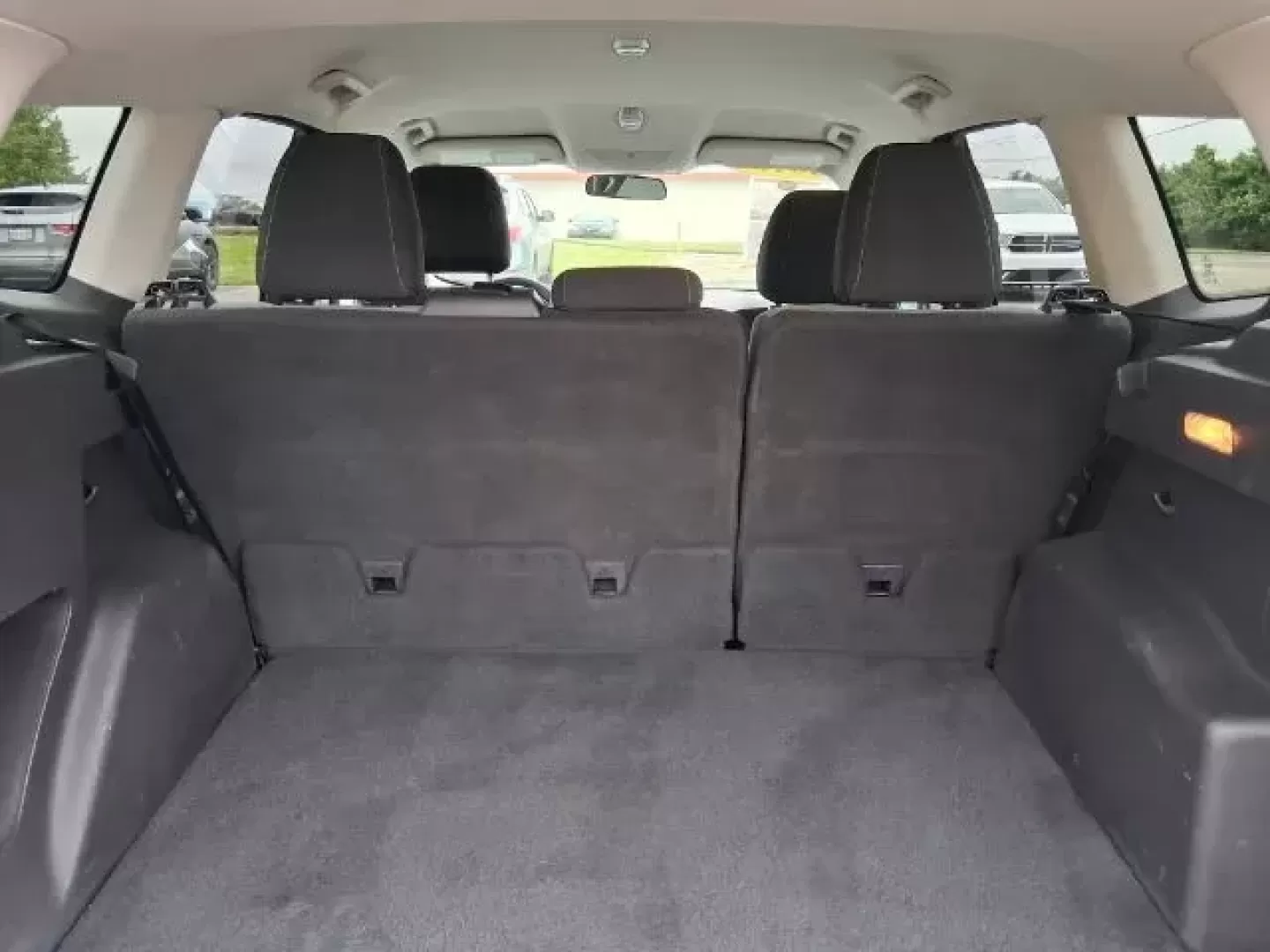 2013 Ford Escape SE 4WD (1FMCU9G9XDU) with an 2.0L L4 DOHC 16V engine, 6-Speed Automatic transmission, located at 1865 W 2nd St., Xenia, OH, 45385, (937) 372-7777, 39.681259, -83.961945 - 2013 Ford Escape SE 4WD - Photo#11