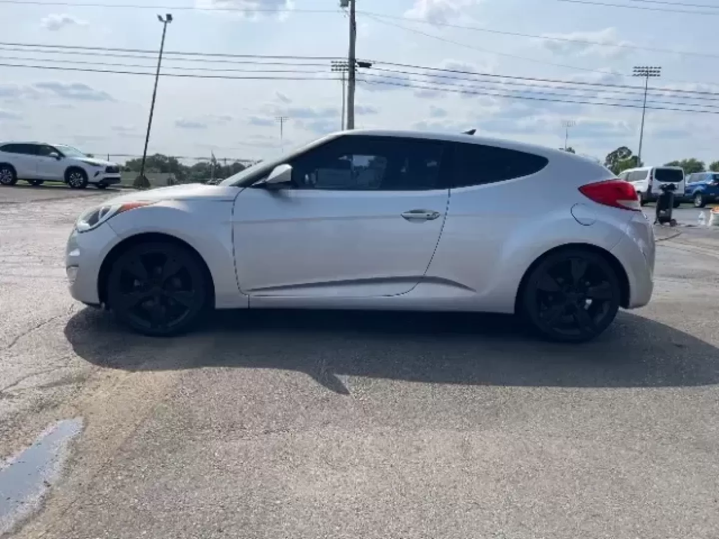 2016 Hyundai Veloster Base (KMHTC6AD4GU) with an Other engine, located at 1865 W 2nd St., Xenia, OH, 45385, (937) 372-7777, 39.681259, -83.961945 - **Discover Your New Lifestyle with the 2016 Hyundai Veloster at Jamestown Auto Sales!**<br /> <br /> Are you ready to elevate your driving experience? The 2016 Hyundai Veloster is not just a car; it's a lifestyle choice, perfect for those who crave a blend of style, performance, and practicality. Wh - Photo#4