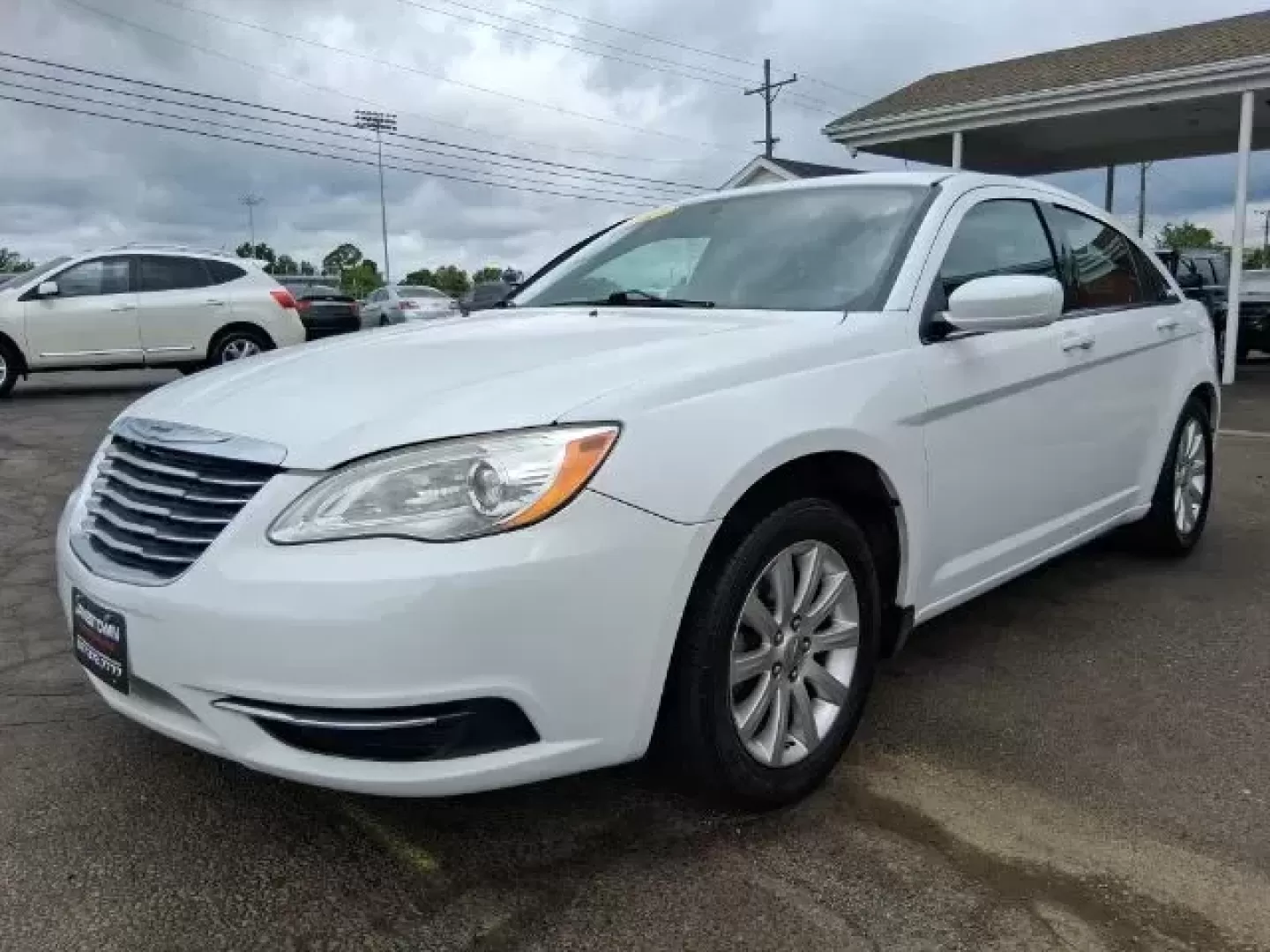 2012 Chrysler 200 Touring (1C3CCBBB6CN) with an Other engine, located at 1865 W 2nd St., Xenia, OH, 45385, (937) 372-7777, 39.681259, -83.961945 - **Discover the Perfect Family Sedan at Jamestown Auto Sales!**<br /> <br /> If you're searching for a reliable vehicle that combines comfort, style, and safety, look no further than this 2012 Chrysler 200 Touring. Ideal for growing families or anyone needing a dependable commuter vehicle, this sedan - Photo#10