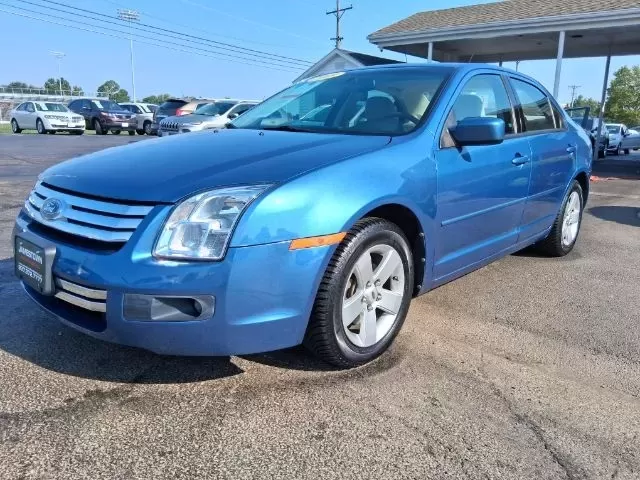 2009 Ford Fusion SE (3FAHP071X9R) with an Duratec 3L V-6 DOHC engine, located at 1865 W 2nd St., Xenia, OH, 45385, (937) 372-7777, 39.681259, -83.961945 - Experience the perfect blend of style, performance, and practicality with the 2009 Ford Fusion SE, available now at Jamestown Auto Sales in Xenia, OH. Whether you're a growing family looking for a reliable daily driver, a commuter seeking comfort on long trips, or someone who enjoys weekend adventur - Photo#1