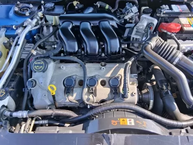 2009 Ford Fusion SE (3FAHP071X9R) with an Duratec 3L V-6 DOHC engine, located at 1865 W 2nd St., Xenia, OH, 45385, (937) 372-7777, 39.681259, -83.961945 - Experience the perfect blend of style, performance, and practicality with the 2009 Ford Fusion SE, available now at Jamestown Auto Sales in Xenia, OH. Whether you're a growing family looking for a reliable daily driver, a commuter seeking comfort on long trips, or someone who enjoys weekend adventur - Photo#12