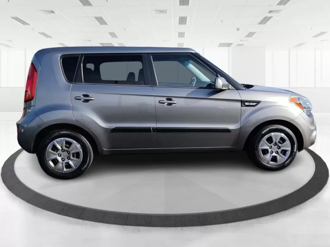 2013 Kia Soul Base (KNDJT2A58D7) with an 1.6L L4 DOHC 16V engine, 5-Speed Manual transmission, located at 1865 W 2nd St., Xenia, OH, 45385, (937) 372-7777, 39.681259, -83.961945 - **Discover the Perfect Wagon for Your Daily Adventures!** <br /> <br /> Are you looking for a versatile vehicle that can easily adapt to both your daily commutes and weekend getaways? Look no further than this 2013 Kia Soul, proudly offered by Jamestown Auto Sales, your trusted buy here pay here de - Photo#14