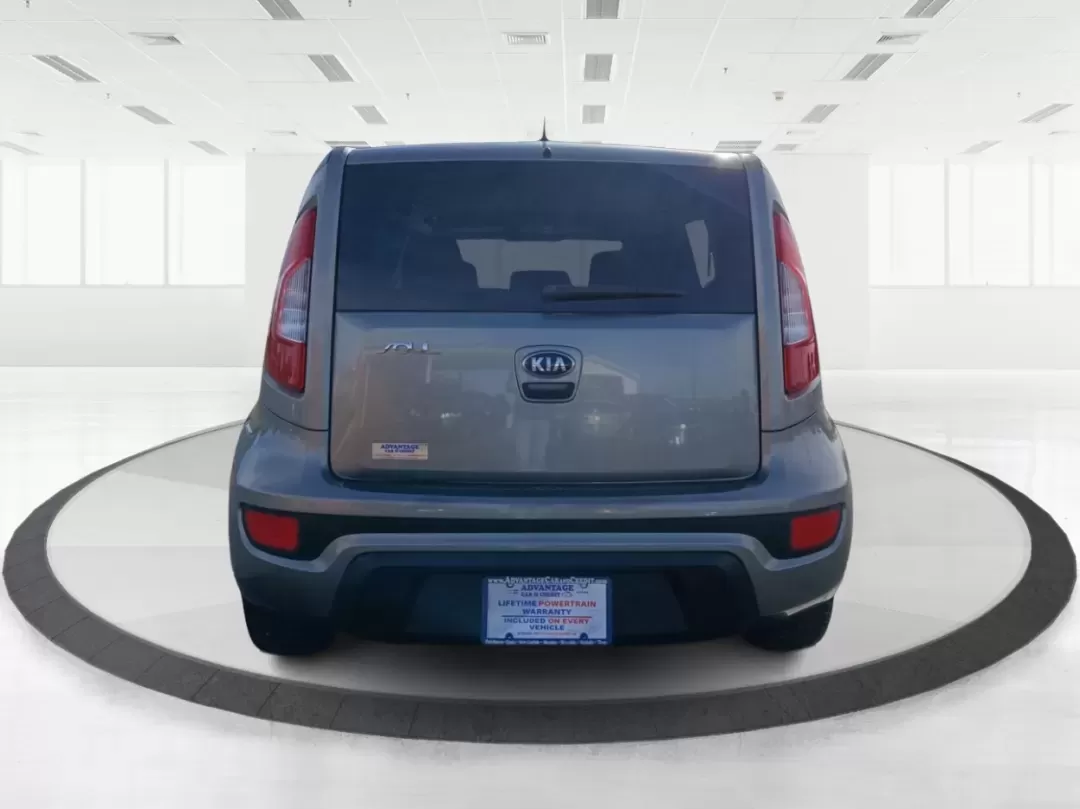 2013 Kia Soul Base (KNDJT2A58D7) with an 1.6L L4 DOHC 16V engine, 5-Speed Manual transmission, located at 1865 W 2nd St., Xenia, OH, 45385, (937) 372-7777, 39.681259, -83.961945 - **Discover the Perfect Wagon for Your Daily Adventures!** <br /> <br /> Are you looking for a versatile vehicle that can easily adapt to both your daily commutes and weekend getaways? Look no further than this 2013 Kia Soul, proudly offered by Jamestown Auto Sales, your trusted buy here pay here de - Photo#15