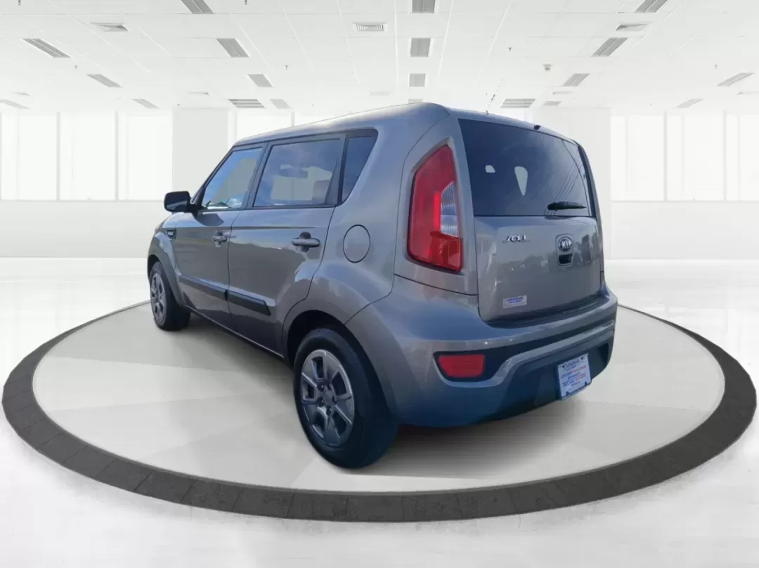 2013 Kia Soul Base (KNDJT2A58D7) with an 1.6L L4 DOHC 16V engine, 5-Speed Manual transmission, located at 1865 W 2nd St., Xenia, OH, 45385, (937) 372-7777, 39.681259, -83.961945 - **Discover the Perfect Wagon for Your Daily Adventures!** <br /> <br /> Are you looking for a versatile vehicle that can easily adapt to both your daily commutes and weekend getaways? Look no further than this 2013 Kia Soul, proudly offered by Jamestown Auto Sales, your trusted buy here pay here de - Photo#16