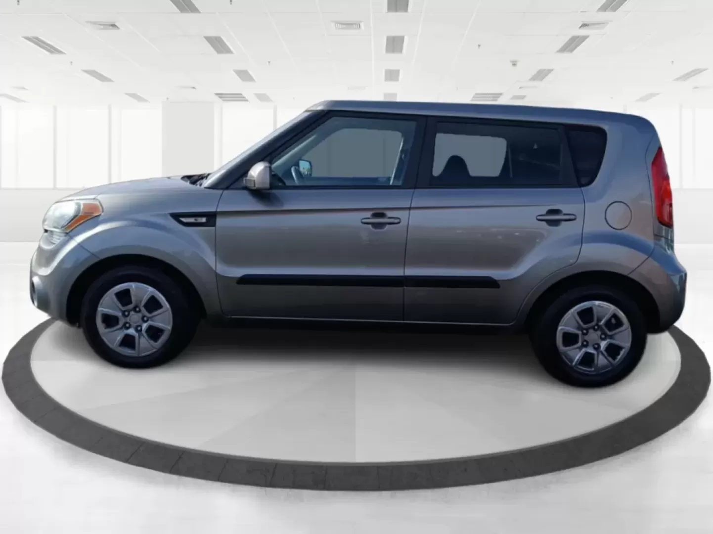 2013 Kia Soul Base (KNDJT2A58D7) with an 1.6L L4 DOHC 16V engine, 5-Speed Manual transmission, located at 1865 W 2nd St., Xenia, OH, 45385, (937) 372-7777, 39.681259, -83.961945 - **Discover the Perfect Wagon for Your Daily Adventures!** <br /> <br /> Are you looking for a versatile vehicle that can easily adapt to both your daily commutes and weekend getaways? Look no further than this 2013 Kia Soul, proudly offered by Jamestown Auto Sales, your trusted buy here pay here de - Photo#17