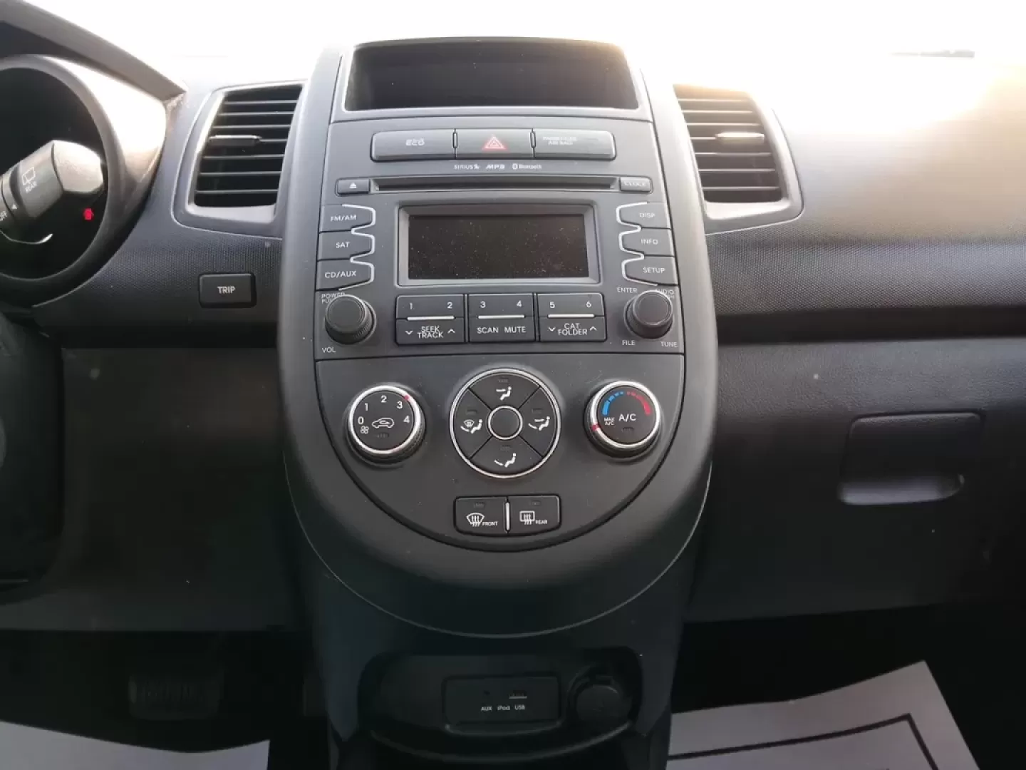 2013 Kia Soul Base (KNDJT2A58D7) with an 1.6L L4 DOHC 16V engine, 5-Speed Manual transmission, located at 1865 W 2nd St., Xenia, OH, 45385, (937) 372-7777, 39.681259, -83.961945 - **Discover the Perfect Wagon for Your Daily Adventures!** <br /> <br /> Are you looking for a versatile vehicle that can easily adapt to both your daily commutes and weekend getaways? Look no further than this 2013 Kia Soul, proudly offered by Jamestown Auto Sales, your trusted buy here pay here de - Photo#25
