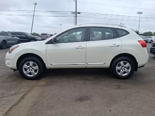 2015 Nissan Rogue S (JN8AS5MV1FW) with an 2.5L I-4 DOHC engine, located at 1865 W 2nd St., Xenia, OH, 45385, (937) 372-7777, 39.681259, -83.961945 - Explore new horizons and elevate your daily drives with the 2015 Nissan Rogue S! Whether you're a growing family searching for a reliable SUV, a commuter needing a comfortable ride, or a weekend adventurer exploring the scenic trails of Ohio, this versatile vehicle checks all the boxes. At Jamestown - Photo#2