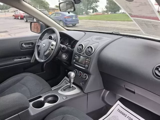 2015 Nissan Rogue S (JN8AS5MV1FW) with an 2.5L I-4 DOHC engine, located at 1865 W 2nd St., Xenia, OH, 45385, (937) 372-7777, 39.681259, -83.961945 - Explore new horizons and elevate your daily drives with the 2015 Nissan Rogue S! Whether you're a growing family searching for a reliable SUV, a commuter needing a comfortable ride, or a weekend adventurer exploring the scenic trails of Ohio, this versatile vehicle checks all the boxes. At Jamestown - Photo#8