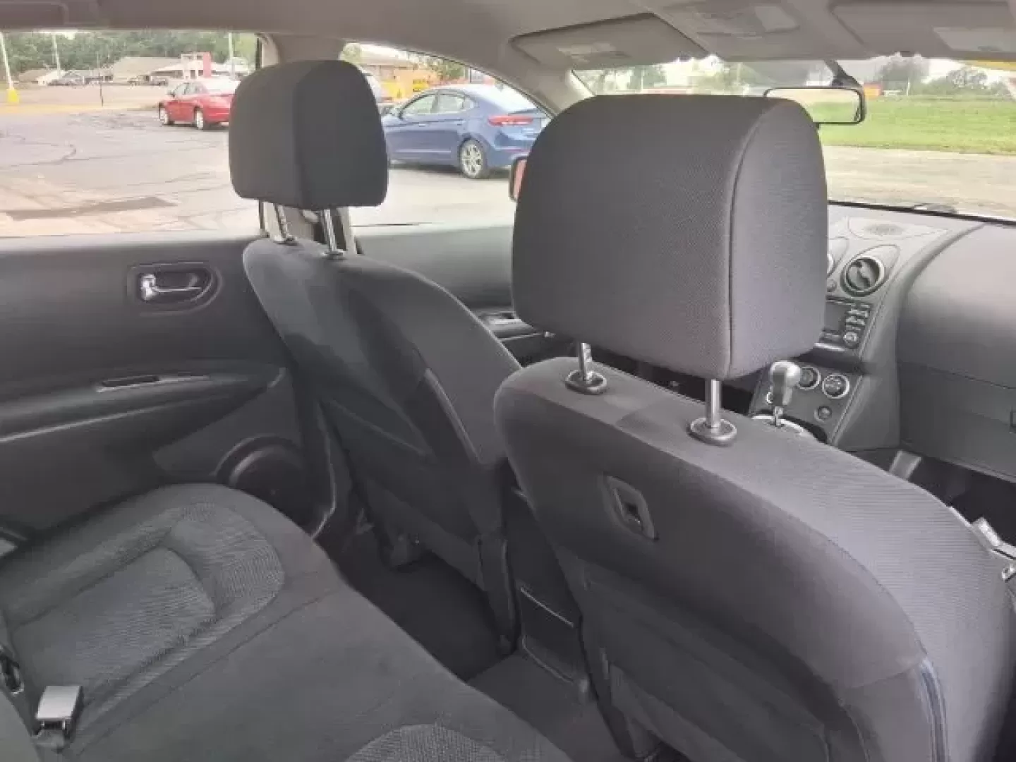 2015 Nissan Rogue S (JN8AS5MV1FW) with an 2.5L I-4 DOHC engine, located at 1865 W 2nd St., Xenia, OH, 45385, (937) 372-7777, 39.681259, -83.961945 - Explore new horizons and elevate your daily drives with the 2015 Nissan Rogue S! Whether you're a growing family searching for a reliable SUV, a commuter needing a comfortable ride, or a weekend adventurer exploring the scenic trails of Ohio, this versatile vehicle checks all the boxes. At Jamestown - Photo#10