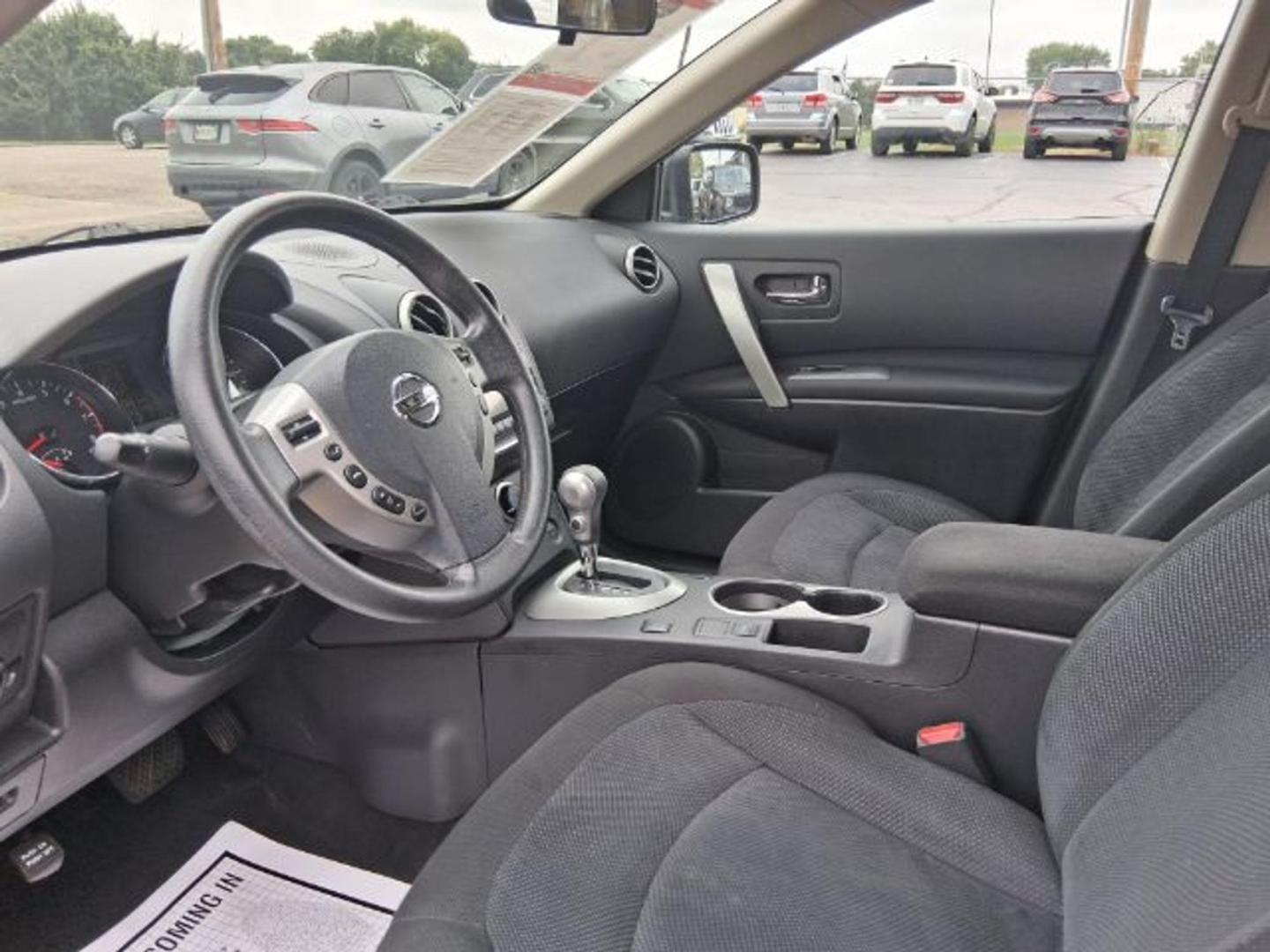 2015 Pearl White Nissan Rogue Select S (JN8AS5MV1FW) with an 2.5L I-4 DOHC engine, located at 1865 W 2nd St., Xenia, OH, 45385, (937) 372-7777, 39.681259, -83.961945 - Photo#6