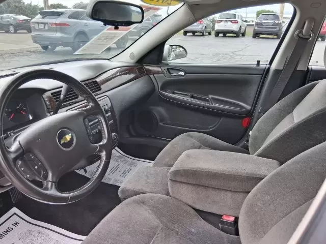 2013 Chevrolet Impala LS (2G1WA5E34D1) with an 3.6L V-6 gasoline direct injection engine, located at 1865 W 2nd St., Xenia, OH, 45385, (937) 372-7777, 39.681259, -83.961945 - ### Experience Comfort and Reliability with this 2013 Chevrolet Impala LS Perfect for Your Daily Drive!<br /> <br /> Are you on the lookout for a reliable sedan that blends comfort, style, and affordability? The 2013 Chevrolet Impala LS might just be the perfect fit for your lifestyle, whether you' - Photo#6