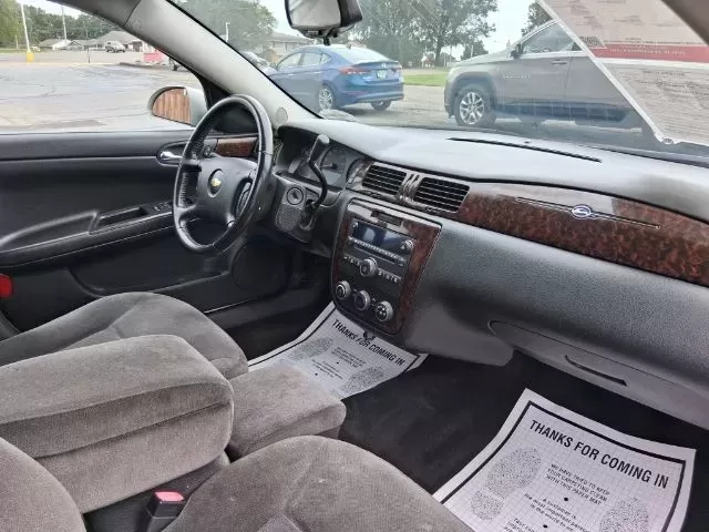 2013 Chevrolet Impala LS (2G1WA5E34D1) with an 3.6L V-6 gasoline direct injection engine, located at 1865 W 2nd St., Xenia, OH, 45385, (937) 372-7777, 39.681259, -83.961945 - ### Experience Comfort and Reliability with this 2013 Chevrolet Impala LS Perfect for Your Daily Drive!<br /> <br /> Are you on the lookout for a reliable sedan that blends comfort, style, and affordability? The 2013 Chevrolet Impala LS might just be the perfect fit for your lifestyle, whether you' - Photo#8