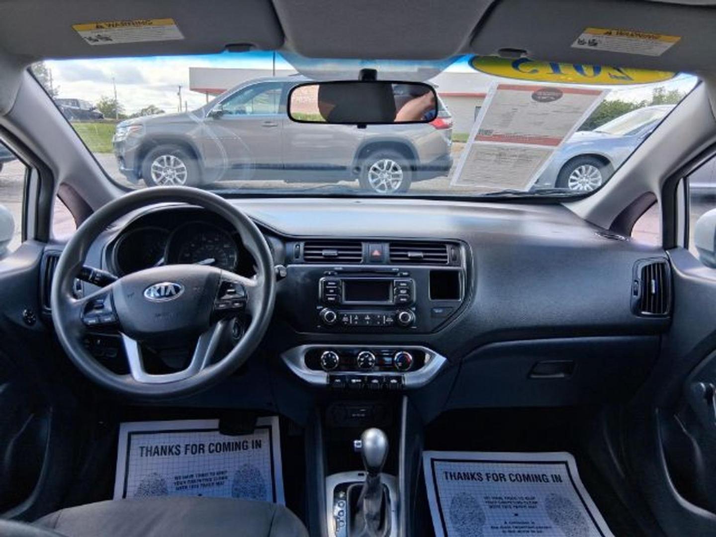 2015 Bright Silver Kia Rio LX (KNADM4A30F6) with an Gamma 1.6L I-4 gasoline direct injection engine, located at 1865 W 2nd St., Xenia, OH, 45385, (937) 372-7777, 39.681259, -83.961945 - Photo#7