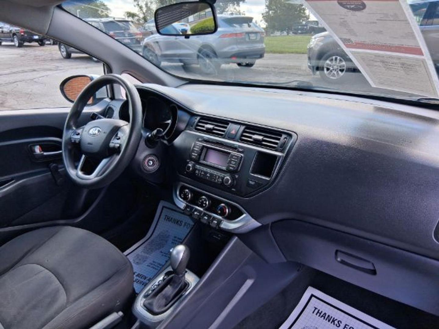 2015 Bright Silver Kia Rio LX (KNADM4A30F6) with an Gamma 1.6L I-4 gasoline direct injection engine, located at 1865 W 2nd St., Xenia, OH, 45385, (937) 372-7777, 39.681259, -83.961945 - Photo#8