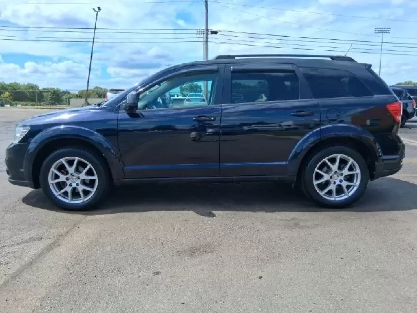 2011 Dodge Journey Mainstreet (3D4PG1FGXBT) with an 3.6L V-6 DOHC engine, located at 1865 W 2nd St., Xenia, OH, 45385, (937) 372-7777, 39.681259, -83.961945 - **Unlock Your Adventurous Family Lifestyle with the 2011 Dodge Journey from Jamestown Auto Sales!**<br /> <br /> Are you in search of a reliable, spacious SUV that fits your family's active lifestyle? Look no further than the 2011 Dodge Journey Mainstreet, available now at Jamestown Auto Sales in Xe - Photo#2