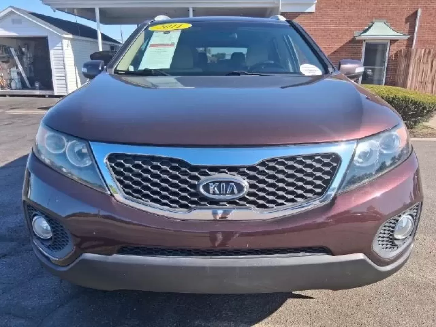 2011 Kia Sorento EX V6 (5XYKUDA22BG) with an 3.5L V-6 DOHC engine, located at 1865 W 2nd St., Xenia, OH, 45385, (937) 372-7777, 39.681259, -83.961945 - **Experience the Journey in Comfort and Style with the 2011 Kia Sorento!**<br /> <br /> Are you looking for a reliable vehicle that accommodates your active lifestyle while being budget-friendly? Look no further than this stunning 2011 Kia Sorento EX V6, available now at Jamestown Auto Sales, locate - Photo#4