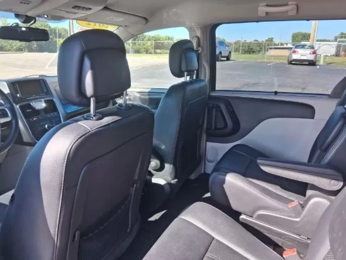 2012 Chrysler Town and Country Touring-L (2C4RC1CG8CR) with an 3.6L V-6 DOHC engine, located at 1865 W 2nd St., Xenia, OH, 45385, (937) 372-7777, 39.681259, -83.961945 - **Experience Family Adventures with the 2012 Chrysler Town and Country at Jamestown Auto Sales!** <br /> <br /> If you're searching for the perfect vehicle to accommodate your growing family while offering comfort and style, look no further than this stunning 2012 Chrysler Town and Country Touri - Photo#9