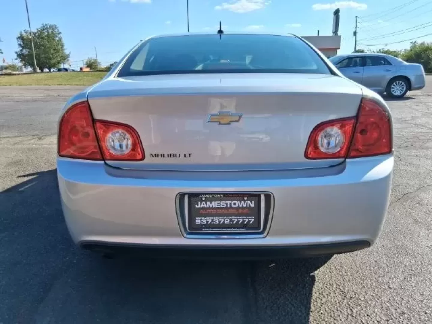 2011 Chevrolet Malibu 1LT (1G1ZC5E1XBF) with an Ecotec 2.4L I-4 DOHC engine, located at 1865 W 2nd St., Xenia, OH, 45385, (937) 372-7777, 39.681259, -83.961945 - **Discover Your Perfect Commuter Companion: 2011 Chevrolet Malibu 1LT at Jamestown Auto Sales!**<br /> <br /> Are you searching for a reliable vehicle that fits seamlessly into your daily routine? Look no further than this stunning 2011 Chevrolet Malibu 1LT, ideal for anyone seeking a dependable rid - Photo#5